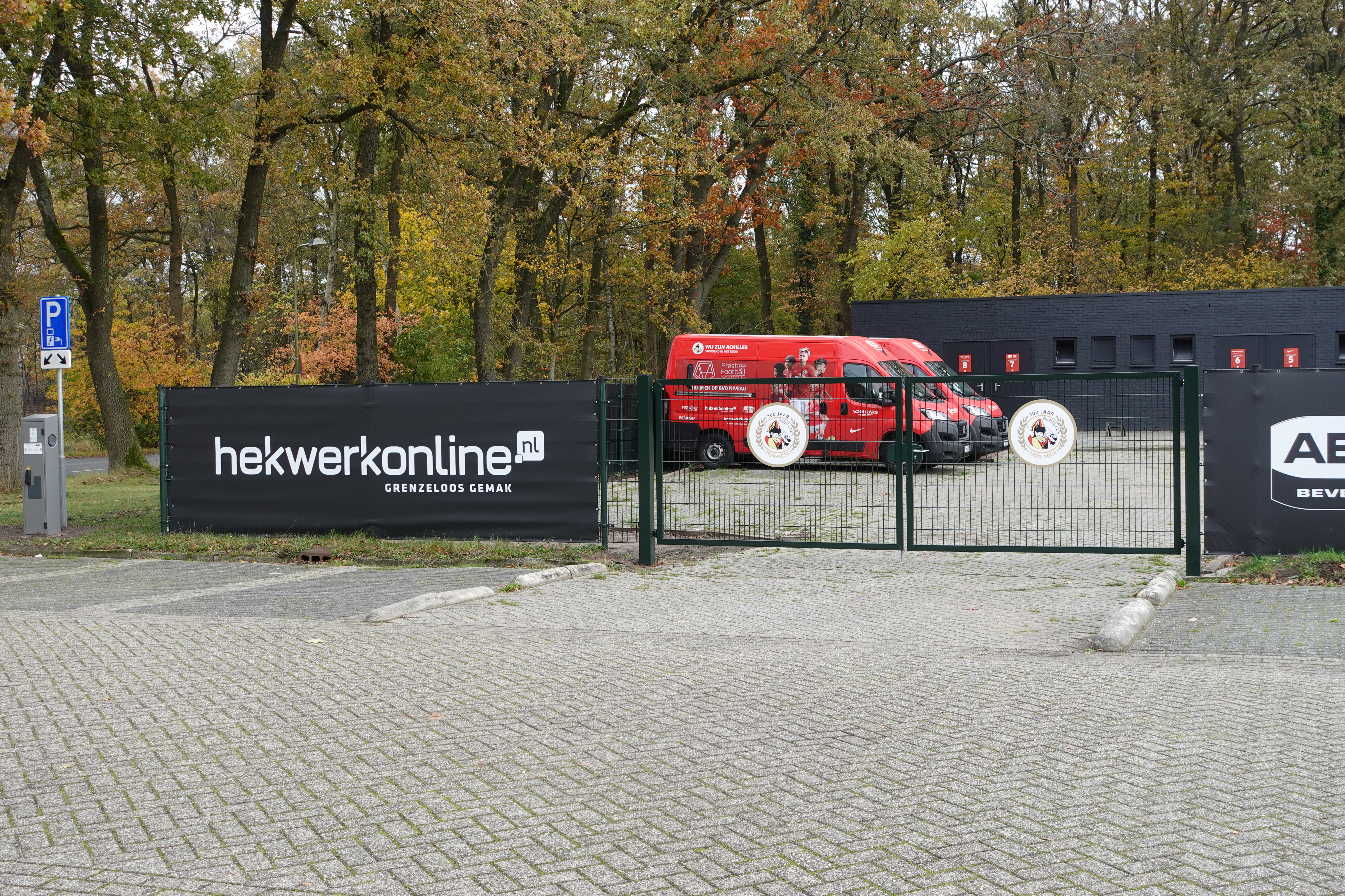 Van dug-outs tot reclame railing – CVV Achilles Enschede