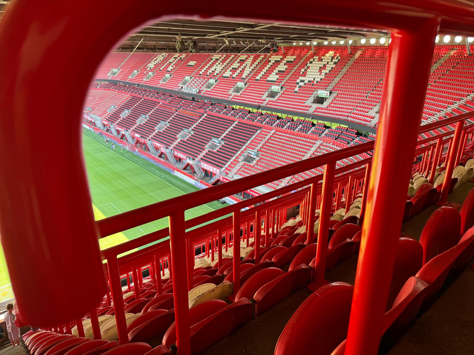 Safe standing barriers in FC Twente soccer stadium